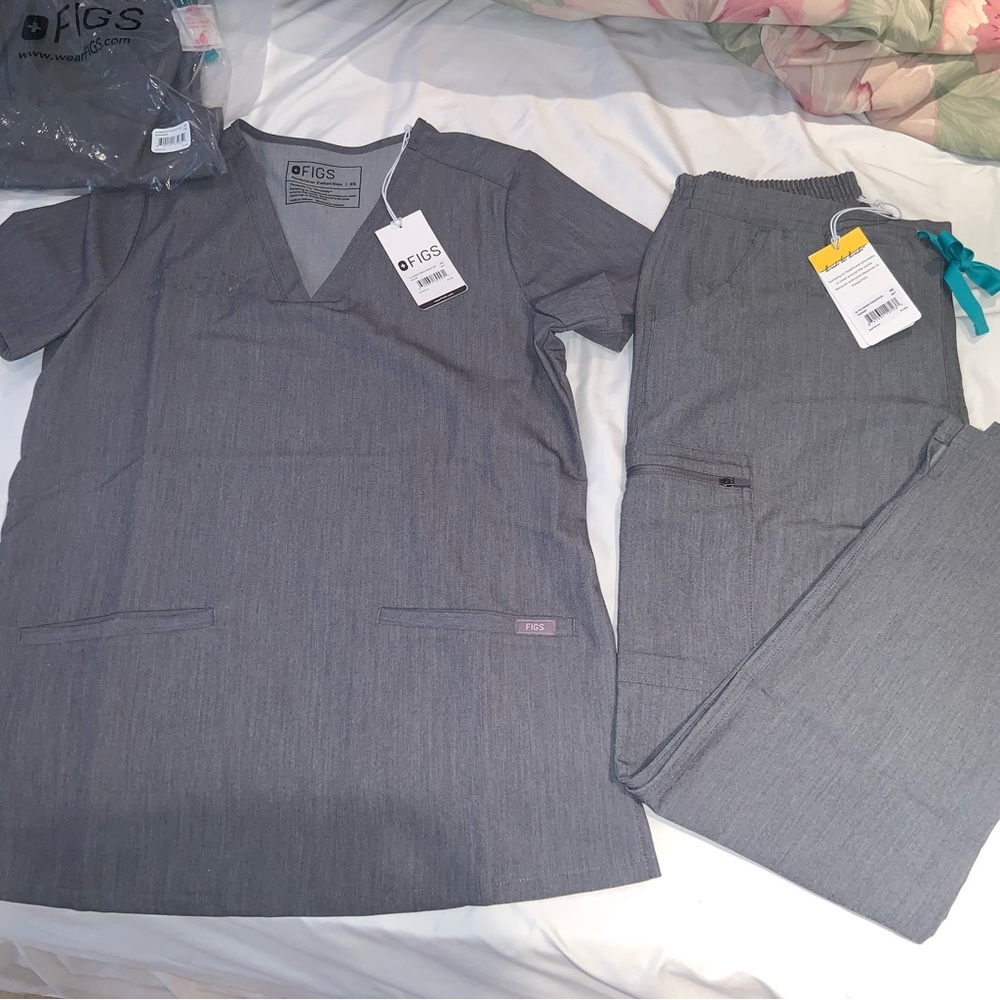 XS figs scrubs